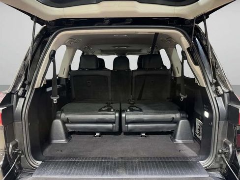 Used 2019 Lexus LX 570 4WD w/ Luxury Package image 35
