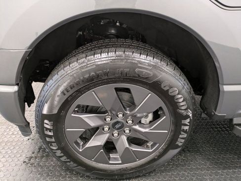 Used 2025 Ford F150 Lightning Flash image 7