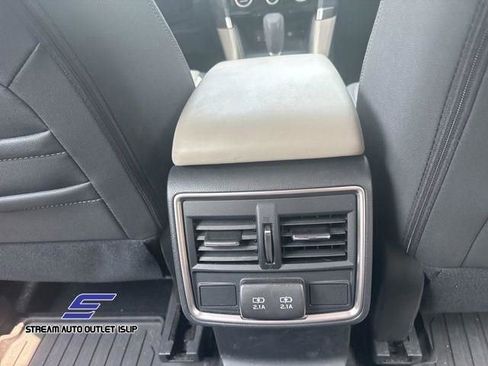 Used 2022 Subaru Forester Premium image 21