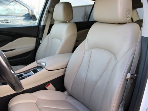 Used 2020 Buick Envision Premium w/ Driver Confidence Package image 29