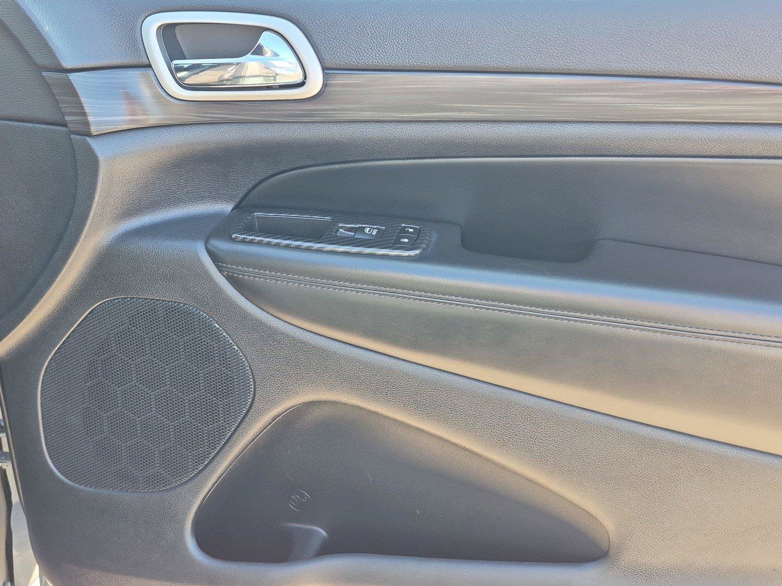 Used 2022 Jeep Grand Cherokee Laredo X RWD image 10