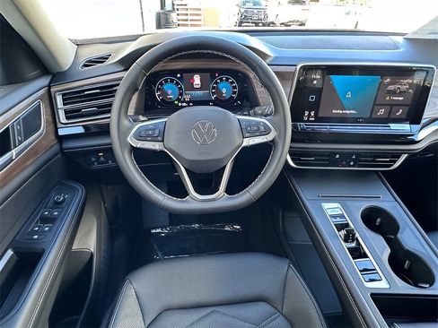 New 2026 Volkswagen Atlas SE image 23