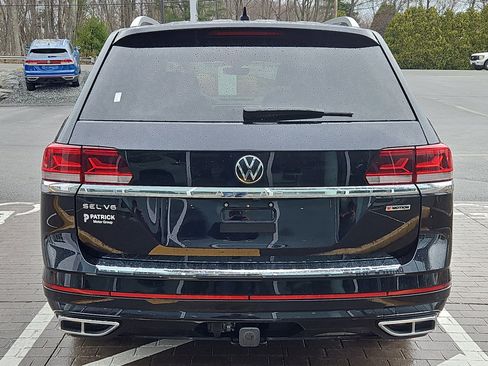 Certified 2022 Volkswagen Atlas SEL Premium image 32