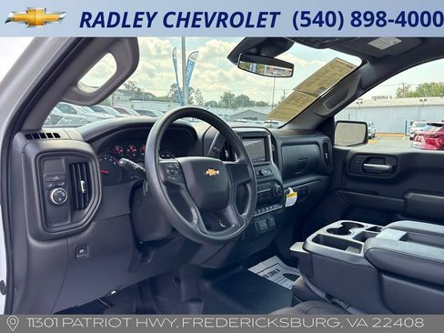 Certified 2025 Chevrolet Silverado 1500 W/T RWD image 4
