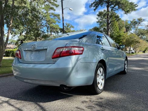 Used 2009 Toyota Camry LE image 4