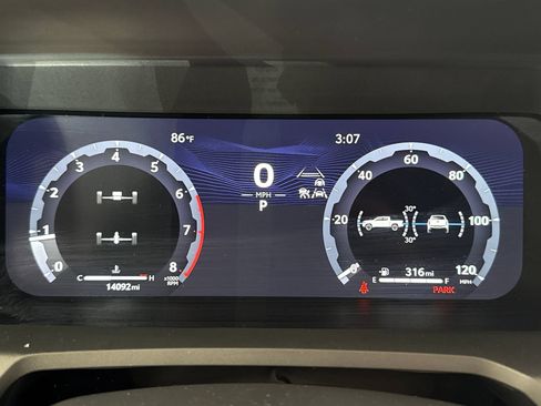 Used 2024 Toyota Tacoma TRD Sport AWD/4WD image 6