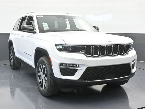 Used 2025 Jeep Grand Cherokee Limited image 9