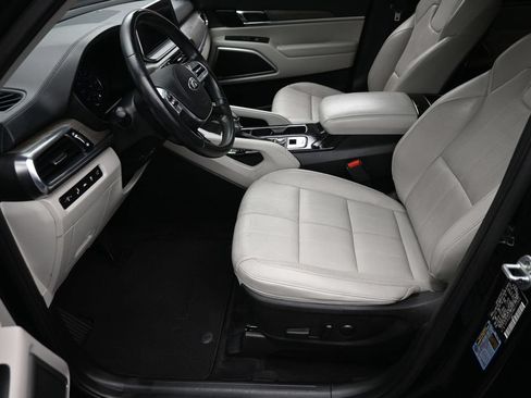 Used 2021 Kia Telluride EX w/ EX Premium Package AWD/4WD image 17