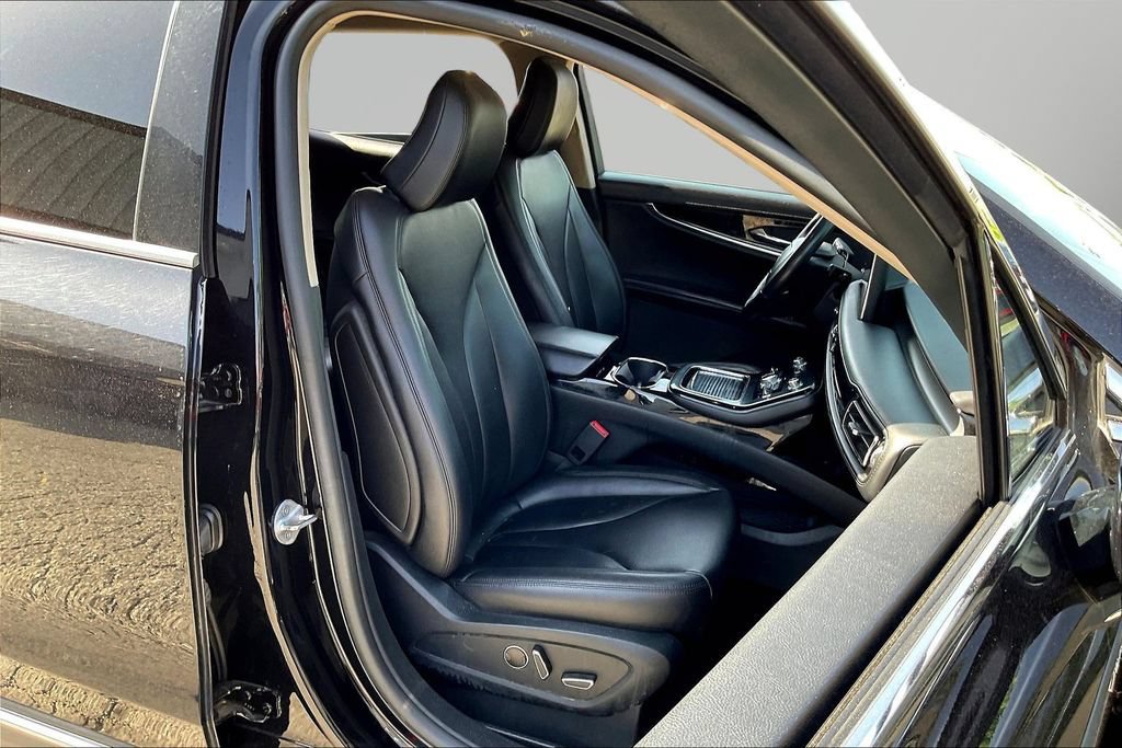 Used 2022 Lincoln Nautilus AWD w/ Premium Package image 28