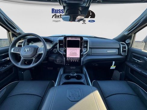 New 2026 RAM 3500 Laramie AWD/4WD image 15