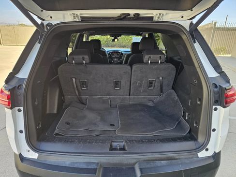 Used 2022 Chevrolet Traverse LT AWD/4WD image 17