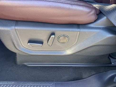 Used 2024 Ford Expedition Limited image 21