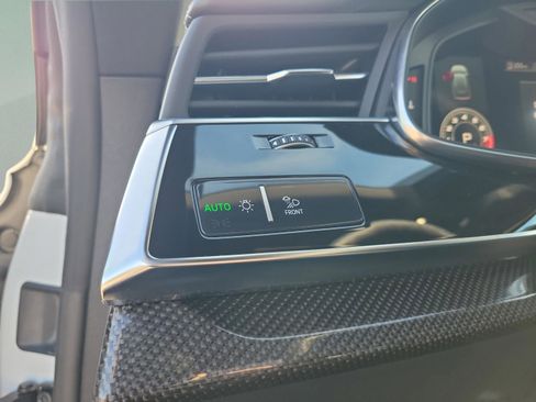 Used 2022 Audi SQ8 Prestige w/ Prestige Package image 31