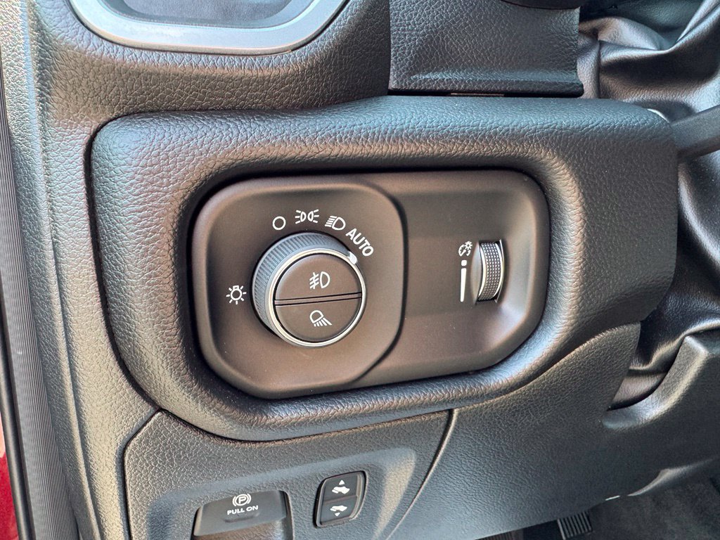 Used 2022 RAM 1500 Big Horn AWD/4WD image 13