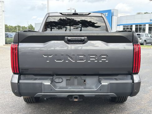 Used 2022 Toyota Tundra SR5 w/ SR5 Premium Package RWD image 11