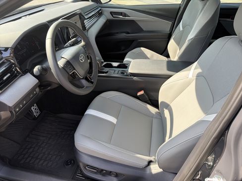 Certified 2026 Toyota Camry SE w/ Convenience Package FWD image 19