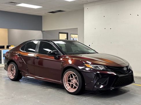 Used 2018 Toyota Camry SE w/ Audio Package image 5