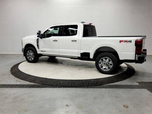 New 2026 Ford F250 Lariat w/ Chrome Package image 5