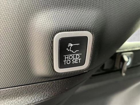 New 2025 Jeep Grand Cherokee Altitude image 25