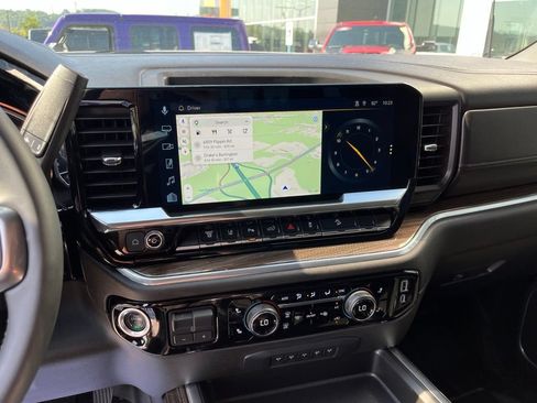 Used 2025 Chevrolet Silverado 3500 LT w/ Trail Boss Package AWD/4WD image 10