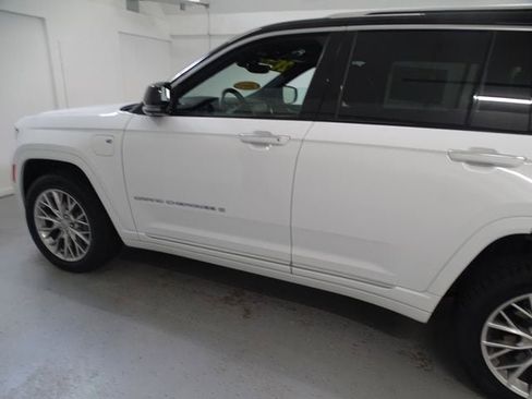 Certified 2023 Jeep Grand Cherokee Summit AWD/4WD image 21