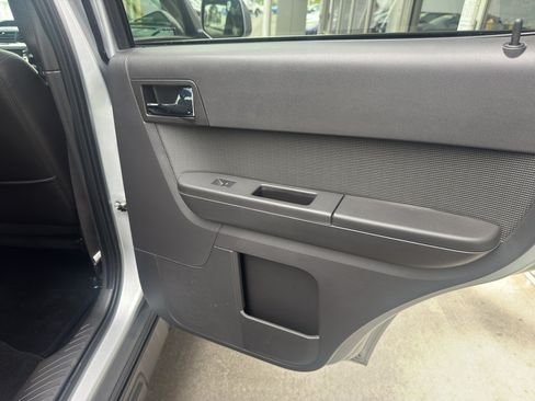 Used 2012 Ford Escape Limited FWD image 17