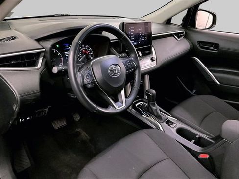 Used 2023 Toyota Corolla Cross LE w/ Moonroof Package AWD/4WD image 12