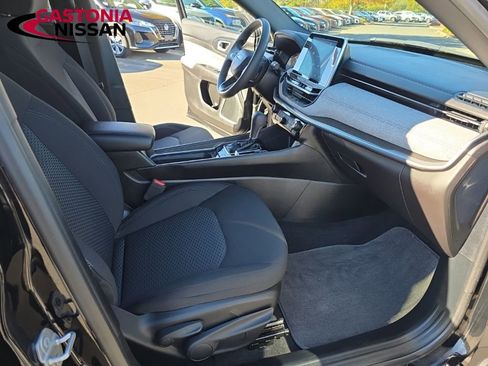 Used 2025 Jeep Compass Sport image 46