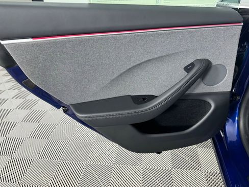 Used 2024 Tesla Model 3 Standard Range RWD image 27