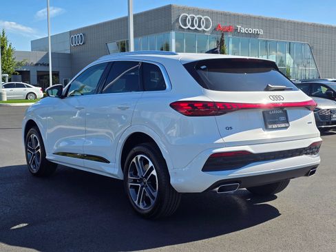 Certified 2025 Audi Q5 Premium w/ Convenience Package AWD/4WD image 3