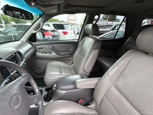 Used 2001 Toyota Sequoia Limited AWD/4WD image 8