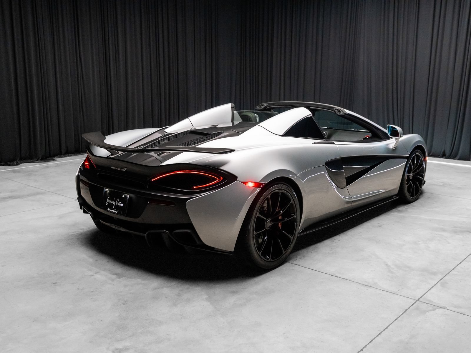 Used 2019 McLaren 570S Spider RWD image 43