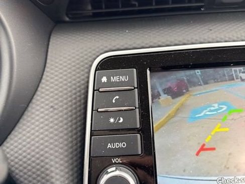 Certified 2025 Nissan Kicks Play S image 23