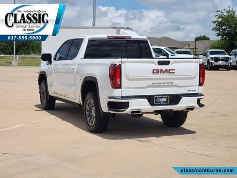 Used 2024 GMC Sierra 1500 AT4 w/ AT4 Preferred Package AWD/4WD image 8