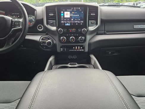Used 2025 RAM 1500 Big Horn AWD/4WD image 10