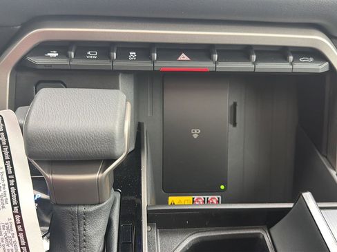 New 2026 Toyota Tundra Platinum AWD/4WD image 22