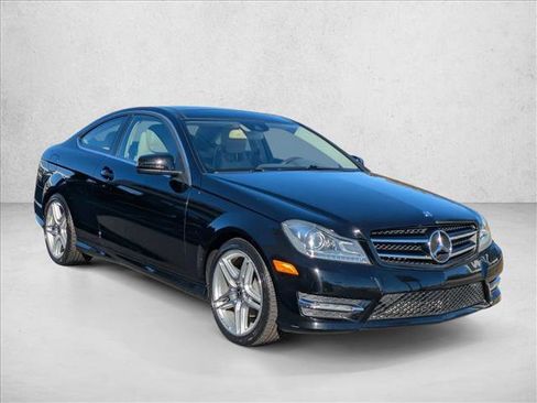 Used 2015 Mercedes-Benz C 250 Coupe image 3