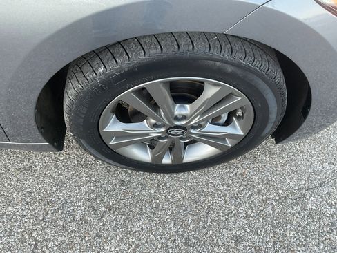 Used 2018 Hyundai Elantra Value Edition image 11