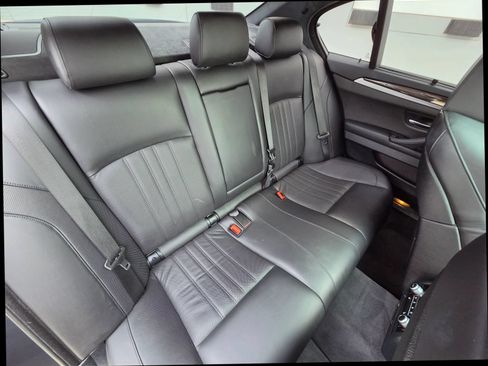 Used 2013 BMW M5 RWD image 23