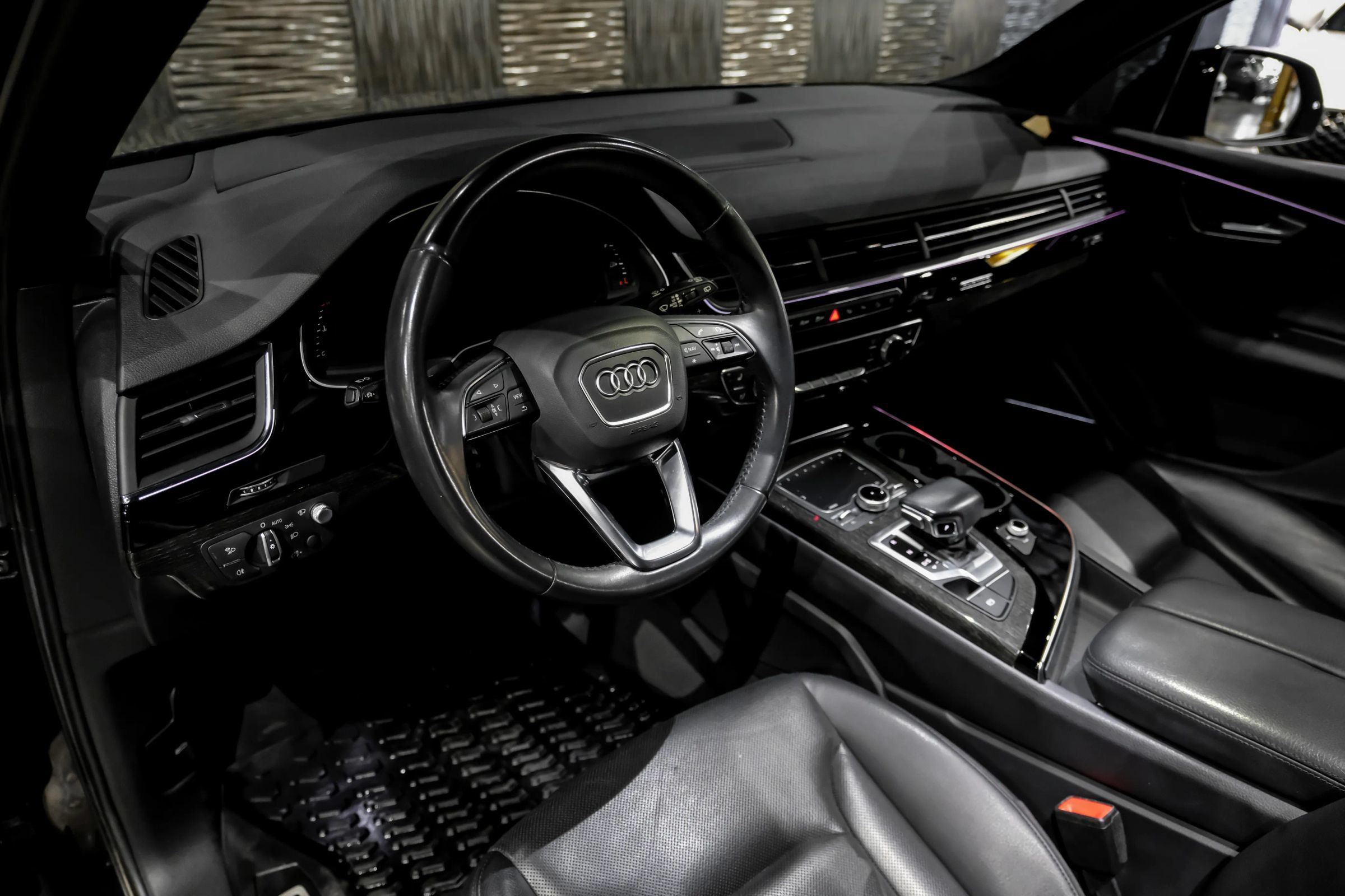 Used 2019 Audi Q7 3.0T Prestige w/ Prestige Package AWD/4WD image 3