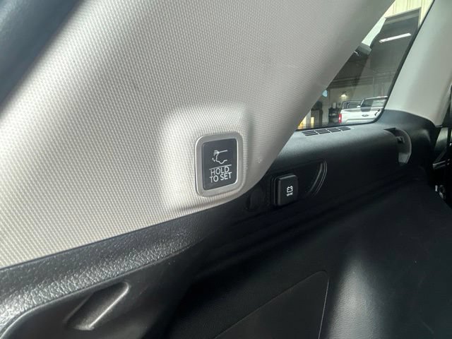 Used 2022 Jeep Grand Cherokee Limited 4xe w/ Luxury Tech Group II AWD/4WD image 13