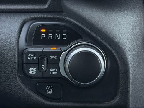 Used 2022 RAM 1500 Big Horn AWD/4WD image 17