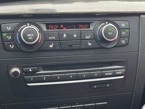 Used 2013 BMW 135i Convertible image 29