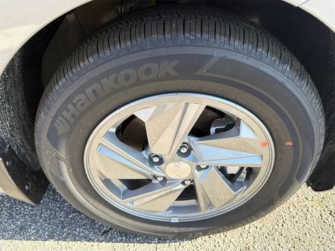 New 2026 Hyundai Elantra SE image 12