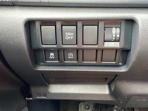 Used 2023 Subaru Forester AWD/4WD image 30