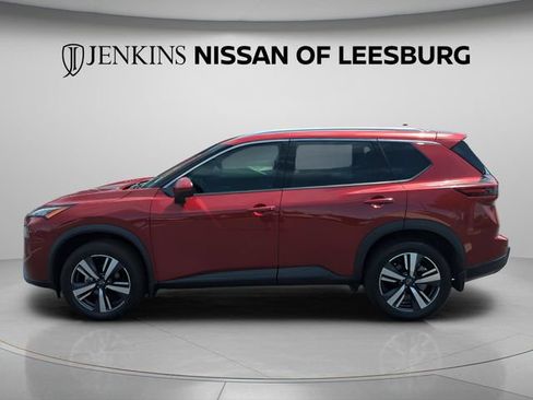Certified 2025 Nissan Rogue SL FWD image 11