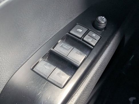 Used 2025 Toyota Camry SE w/ Convenience Package image 21