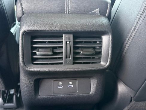 New 2025 Nissan Murano SV image 19