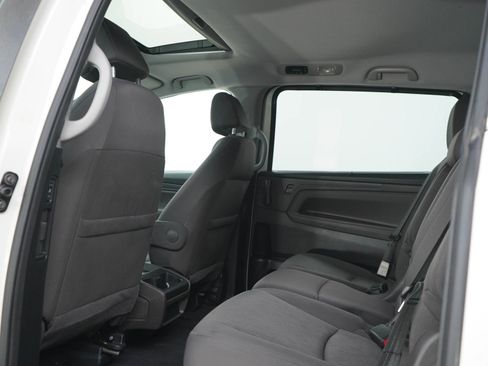 Used 2019 Honda Odyssey EX image 18