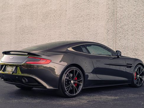 Used 2014 Aston Martin Vanquish Coupe RWD image 29